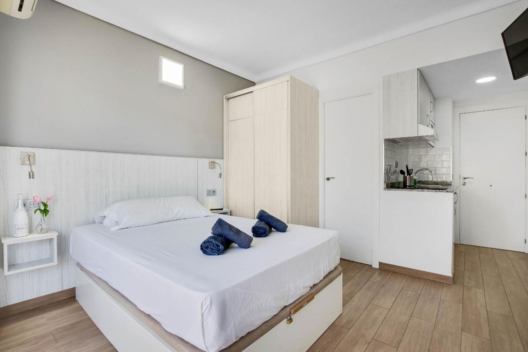 Carihuela Palace 417 By Ivi Real Estate Torremolinos Kültér fotó